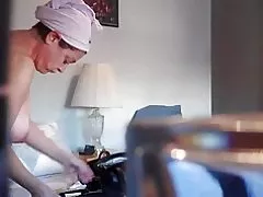 Ciotka nago ukryta kamera